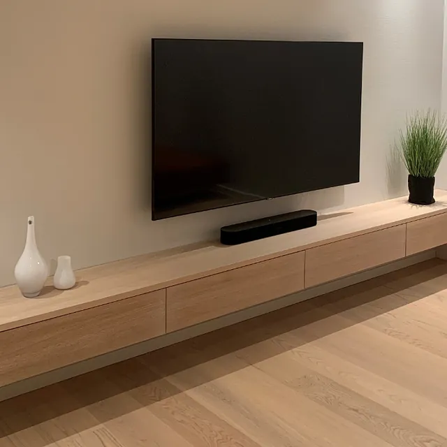 Lang TV benk