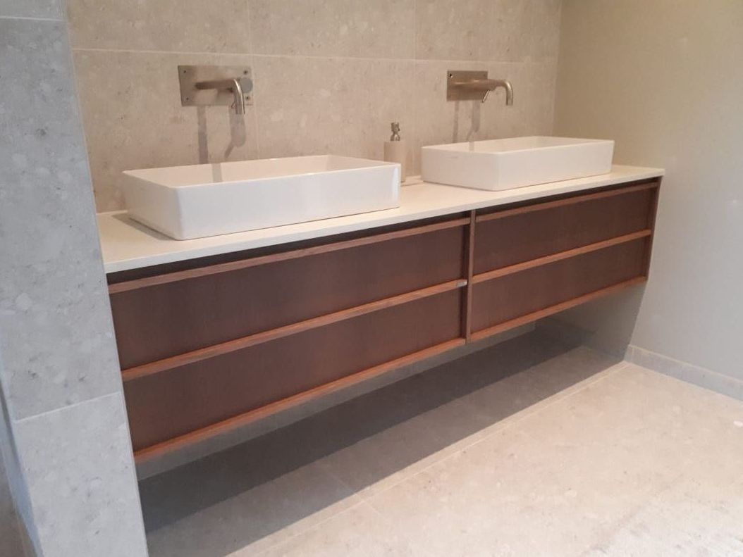 Dobbelt vaske på bad